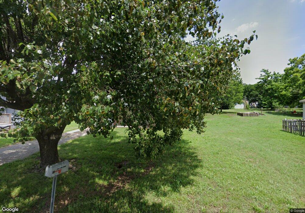 208 E 9th Place, Cushing, OK 74023 - photo 1