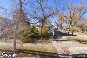 211 3rd St NW, Crosby, ND 58730