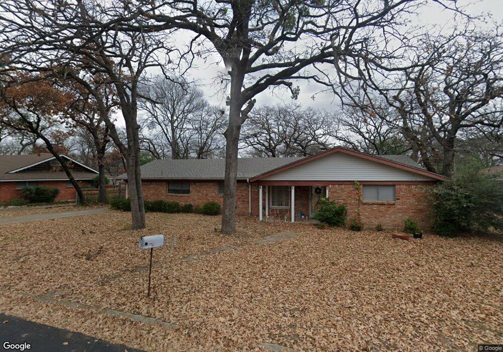 1004 Forest Oaks Ln, Hurst, TX 76053 - photo 1