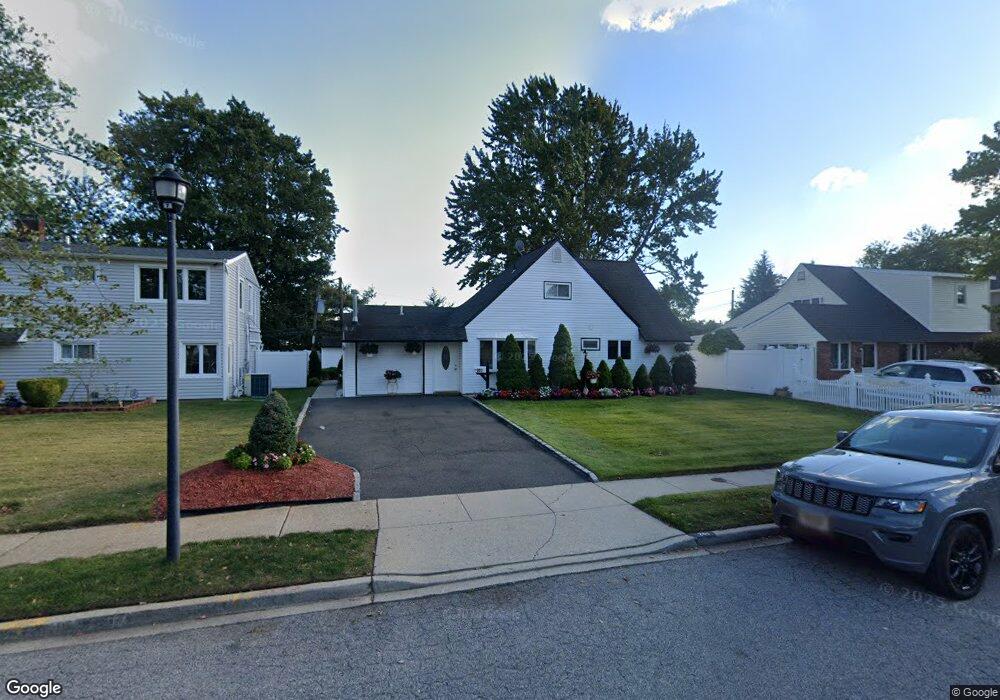 261 Red Maple Dr S, Levittown, NY 11756 - photo 1