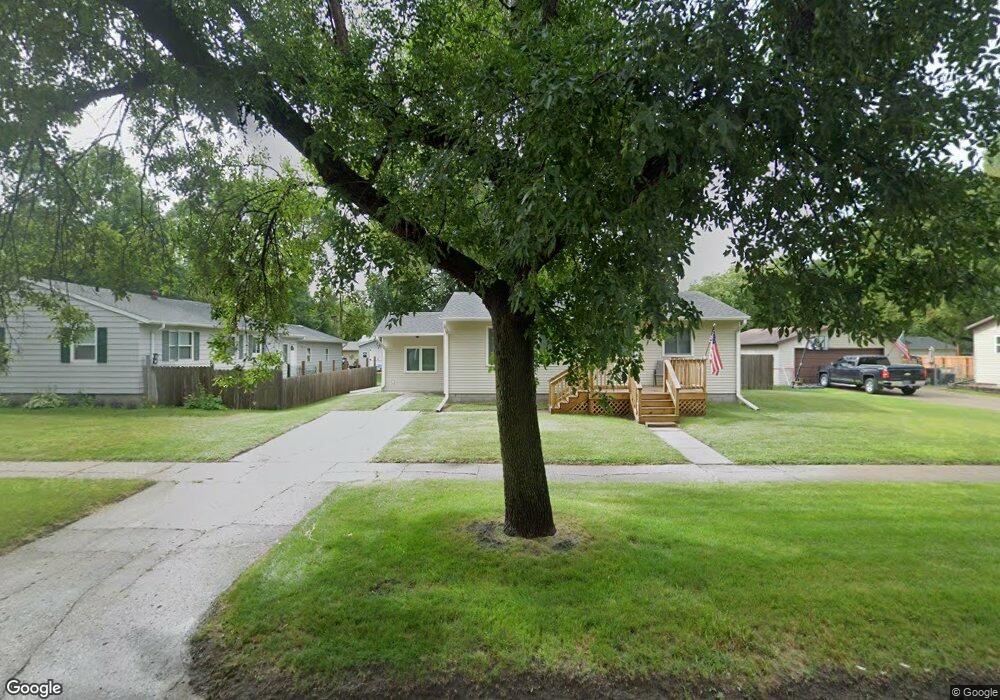 1607 13th Ave S, Grand Forks, ND 58201 - photo 1