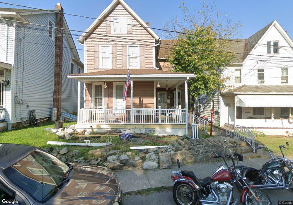 18 S Heller Ave, Pen Argyl, PA 18072 - photo 1