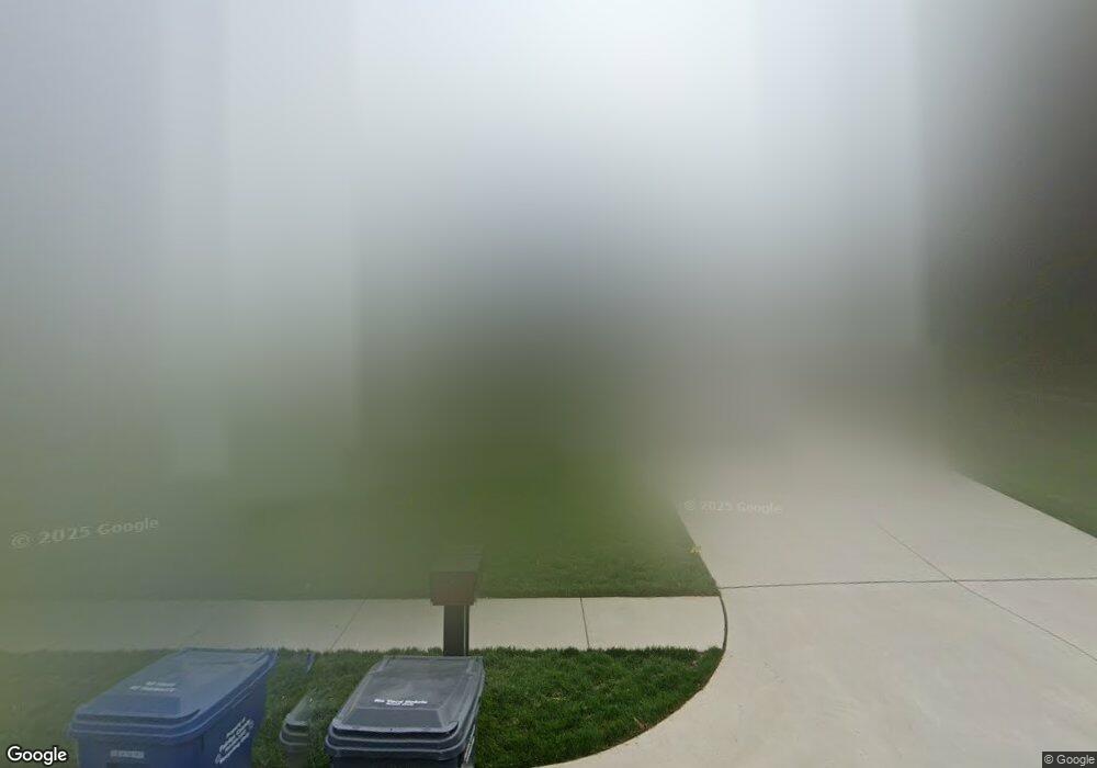 1533 Forest Ln, McLean, VA 22101 - photo 1