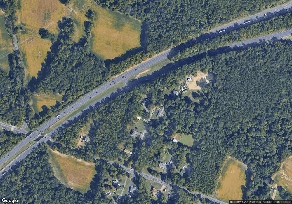 9 Hunter Dr, Burlington, NJ 08016 - photo 1