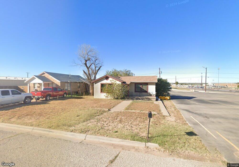 709 E 12th St, Big Spring, TX 79720 - photo 1