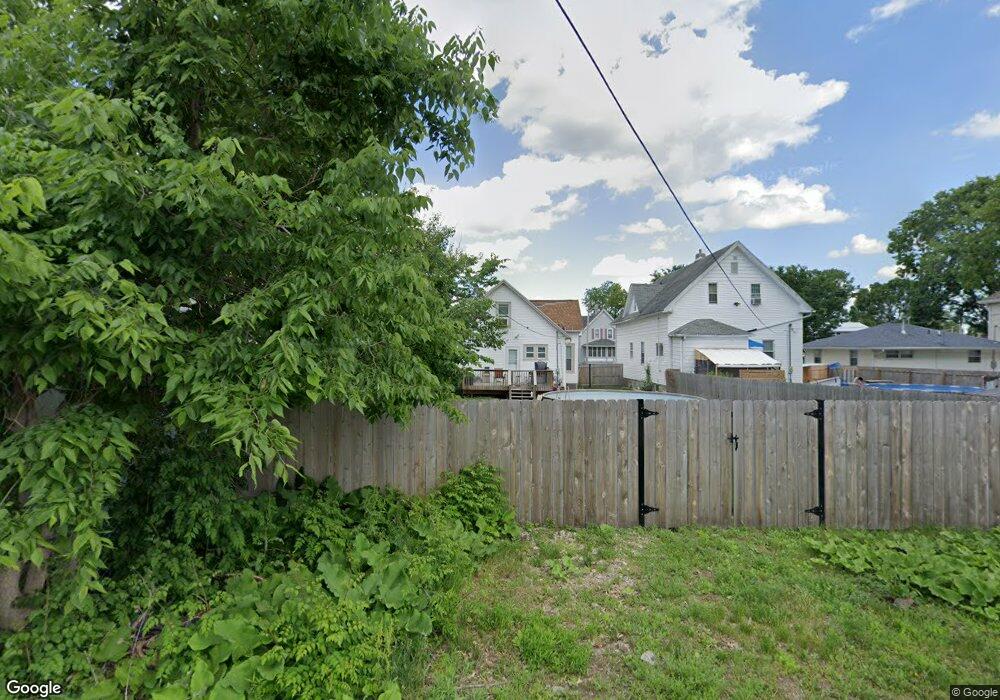 706 9th St SW, Cedar Rapids, IA 52404 - photo 1