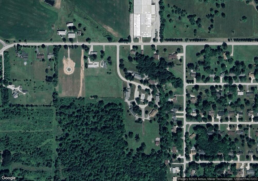 602 Heritage Square unit 602, Jefferson, OH 44047 - photo 1