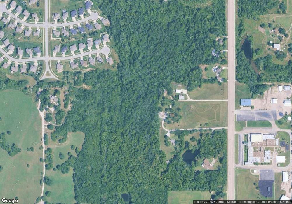 4917 SW Shenandoah Rd, Topeka, KS 66610 - photo 1