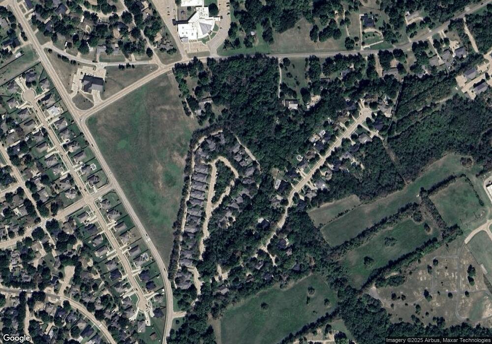 902 Oak Creek Ct, Ennis, TX 75119 - photo 1