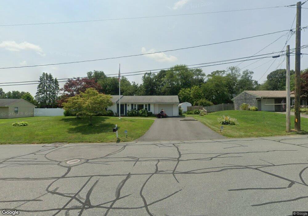 7 Sagamore Dr, South Dartmouth, MA 02748 - photo 1