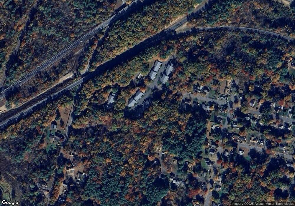 302 Country Side Rd unit 302  3, Greenfield, MA 01301 - photo 1