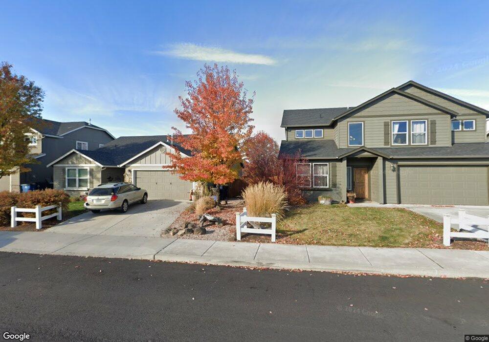 285 SW 33rd St, Redmond, OR 97756 - photo 1