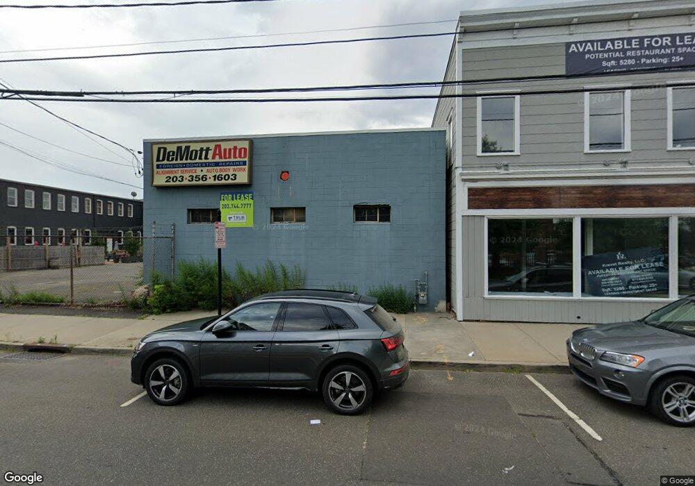 553 Pacific St, Stamford, CT 06902 - photo 1