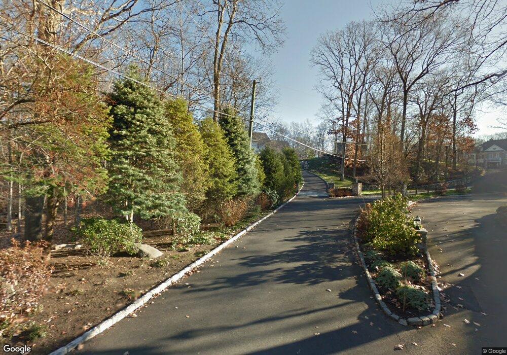 17 Tomahawk Ln, Greenwich, CT 06830 - photo 1