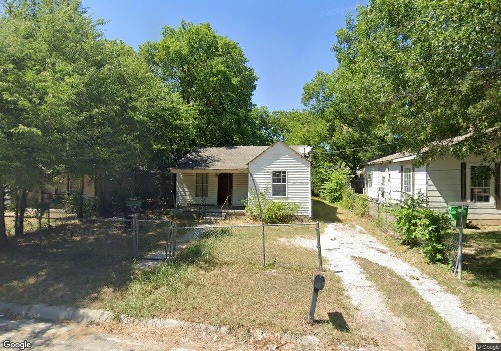 1511 Gribble St, Gainesville, TX 76240 - photo 1