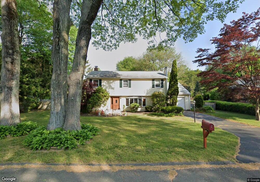 7 Barry Place, Trumbull, CT 06611 - photo 1