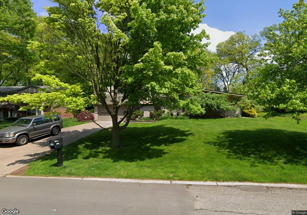 2883 Aspen Ln, Bloomfield Hills, MI 48302 - photo 1