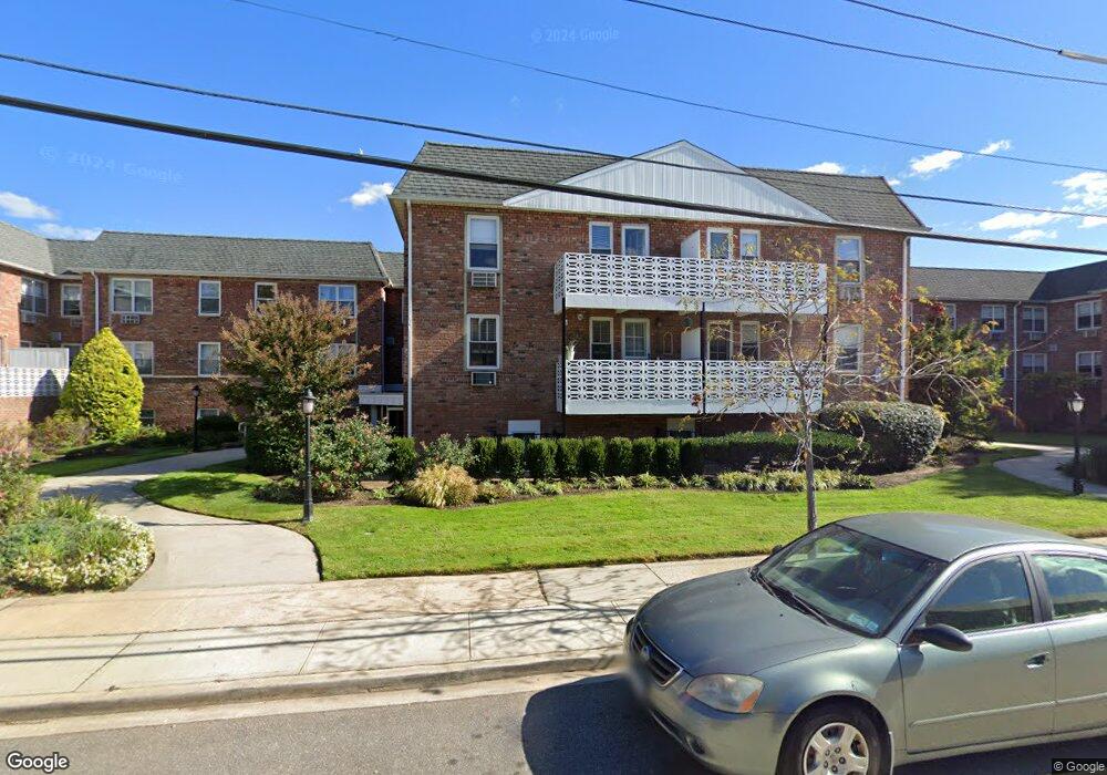 2 Fowler Ave unit 220, Lynbrook, NY 11563 - photo 1