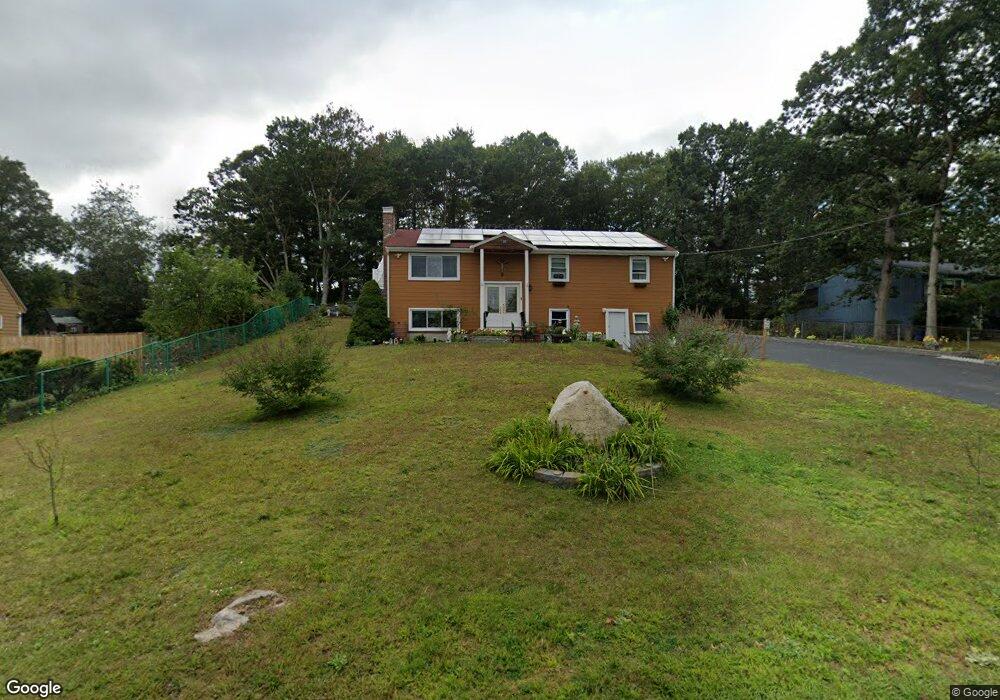 8 Pond Ln, Randolph, MA 02368 - photo 1