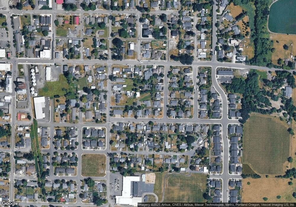 212 S 3rd St, Carlton, OR 97111 - photo 1