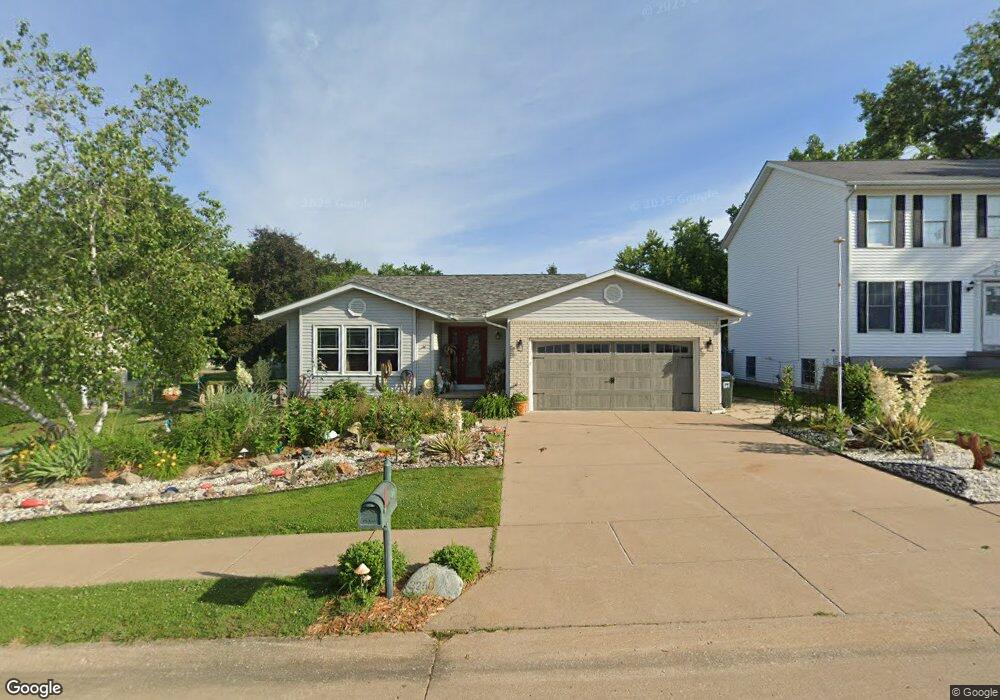 3250 W 63rd St, Davenport, IA 52806 - photo 1
