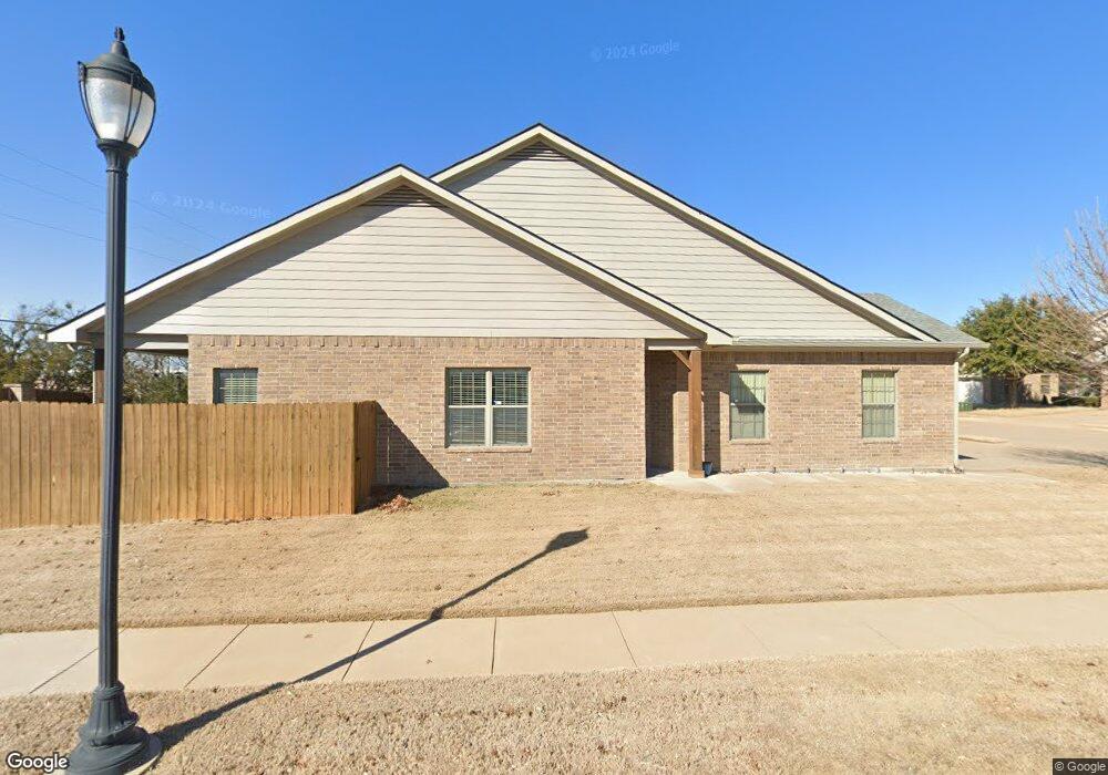 206 Chelsea Ct, Granbury, TX 76049 - photo 1