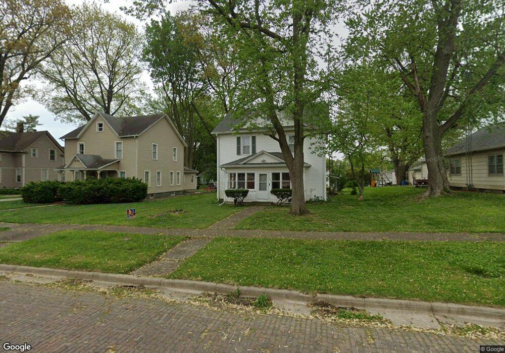 407 6th St, Lincoln, IL 62656 - photo 1