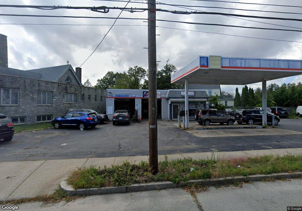 1647 Broad St, Cranston, RI 02905 - photo 1