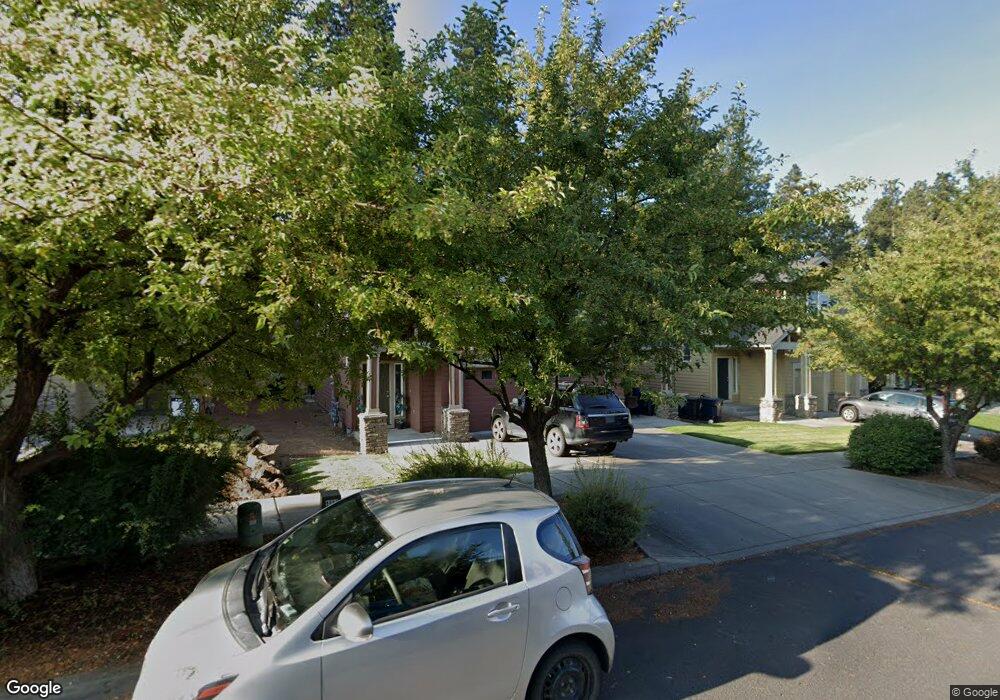 423 SW Garfield Ave, Bend, OR 97702 - photo 1