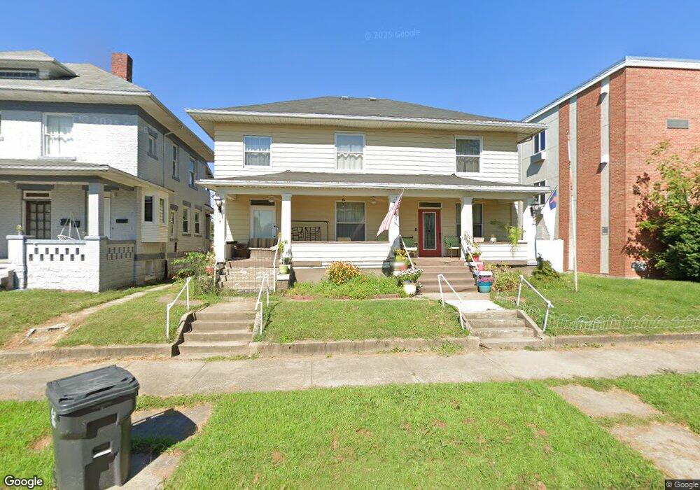 215 S 4th St, Moberly, MO 65270 - photo 1