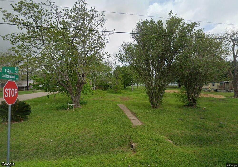 2501 10th St, Bay City, TX 77414 - photo 1