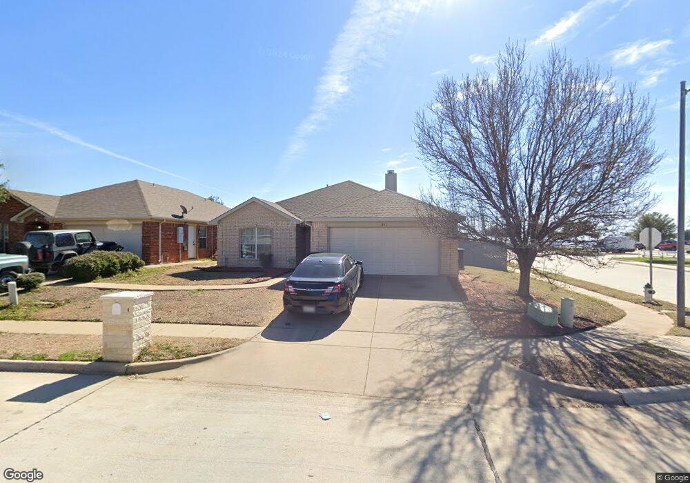 201 Jacinth Ln, Granbury, TX 76049 - photo 1