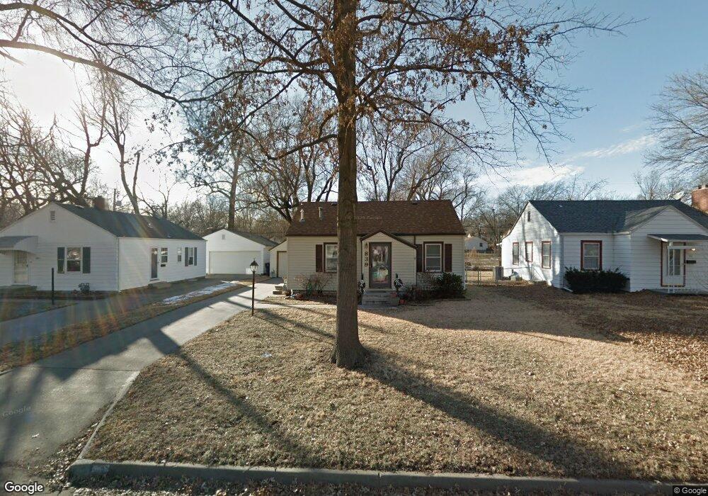 839 SW Webster Ave, Topeka, KS 66606 - photo 1
