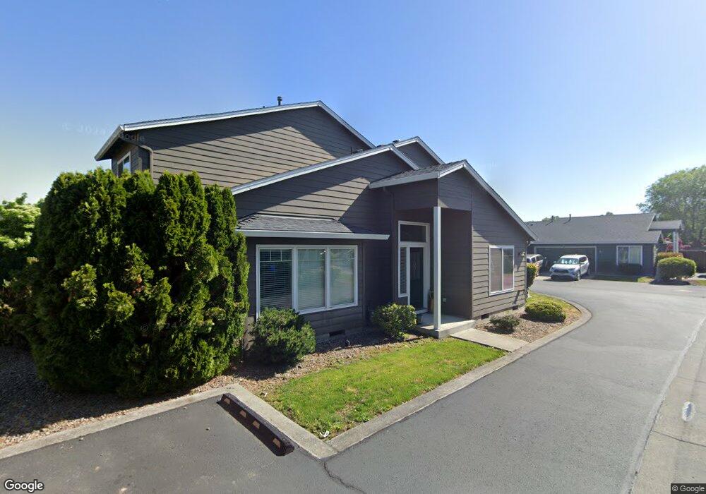 307 Live Oak Loop, Central Point, OR 97502 - photo 1
