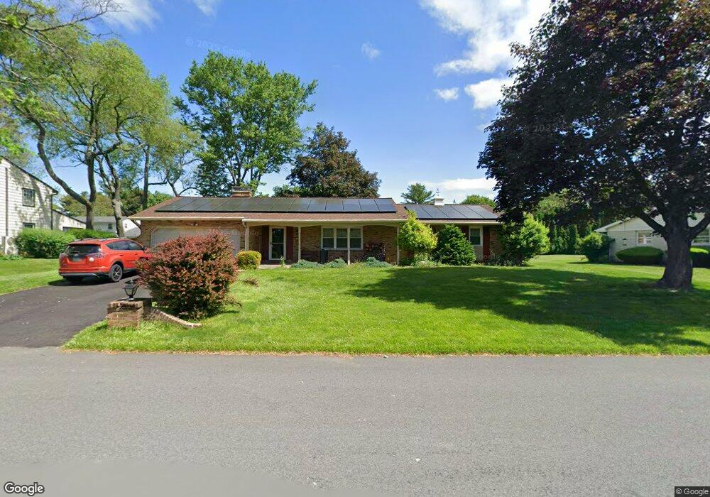 6163 Fairway Ln, Allentown, PA 18106 - photo 1