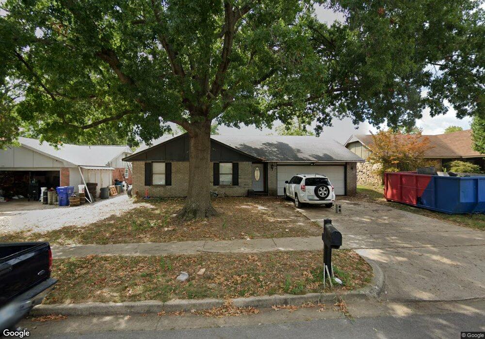 215 E Waco Place, Broken Arrow, OK 74011 - photo 1