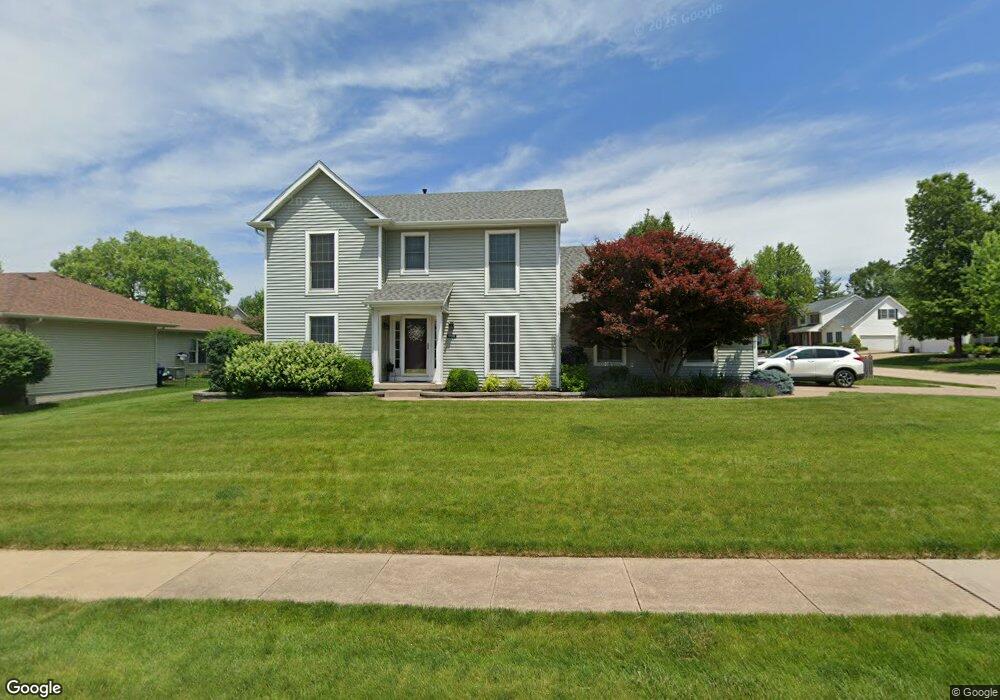 1966 E 47th Ct, Davenport, IA 52807 - photo 1