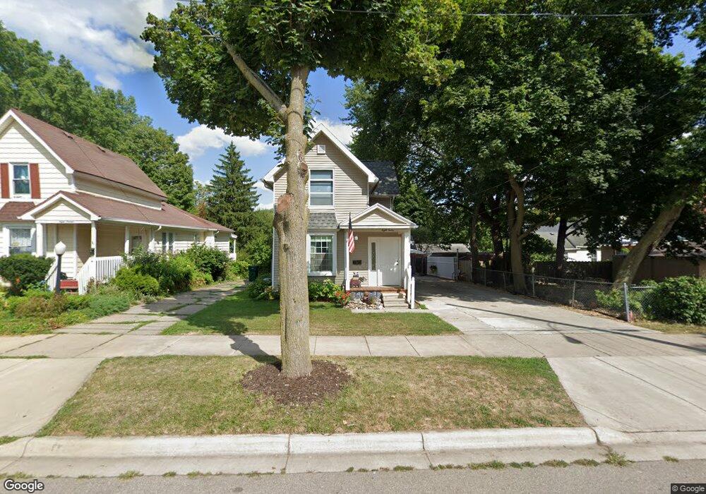 812 N Sycamore St, Lansing, MI 48906 - photo 1