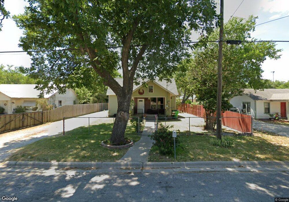 907 S Morris St, Gainesville, TX 76240 - photo 1