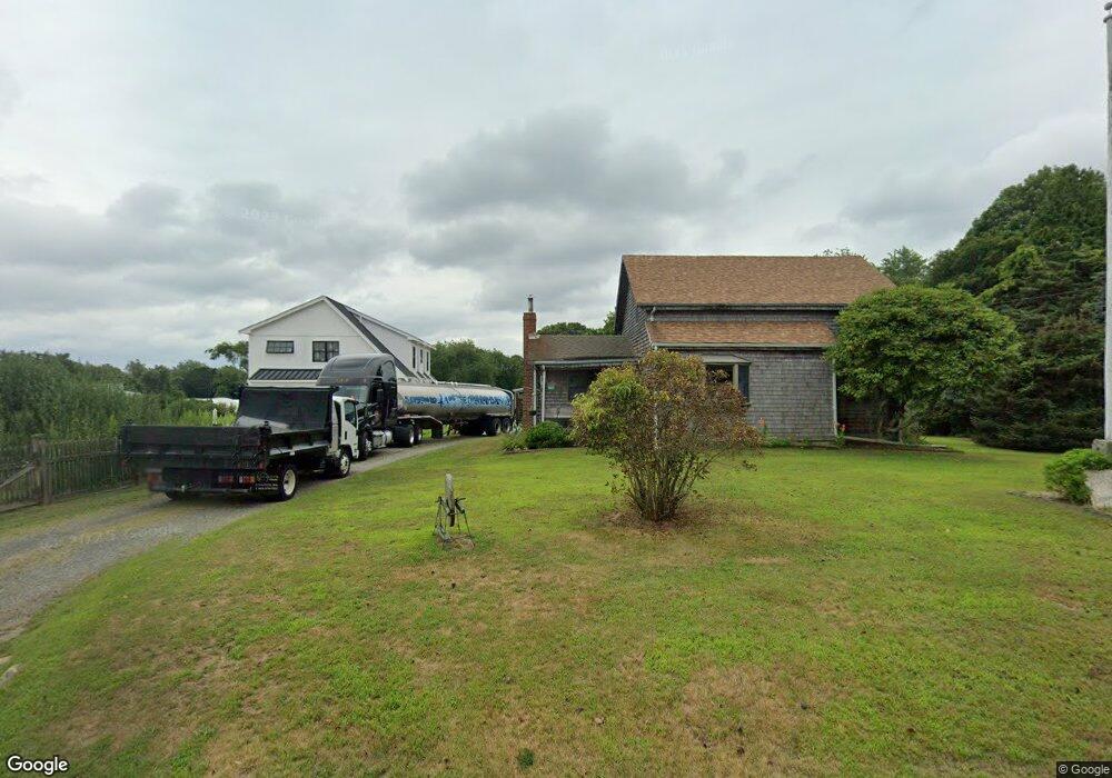 320 Gulf Rd, South Dartmouth, MA 02748 - photo 1