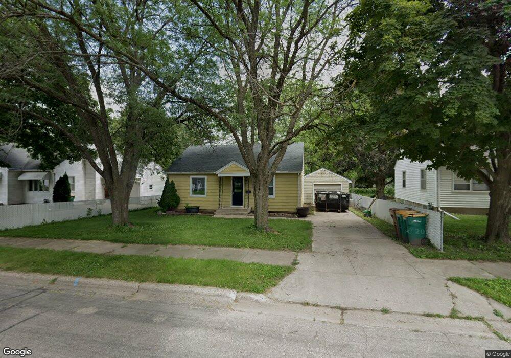 918 Columbus Ave, Albert Lea, MN 56007 - photo 1