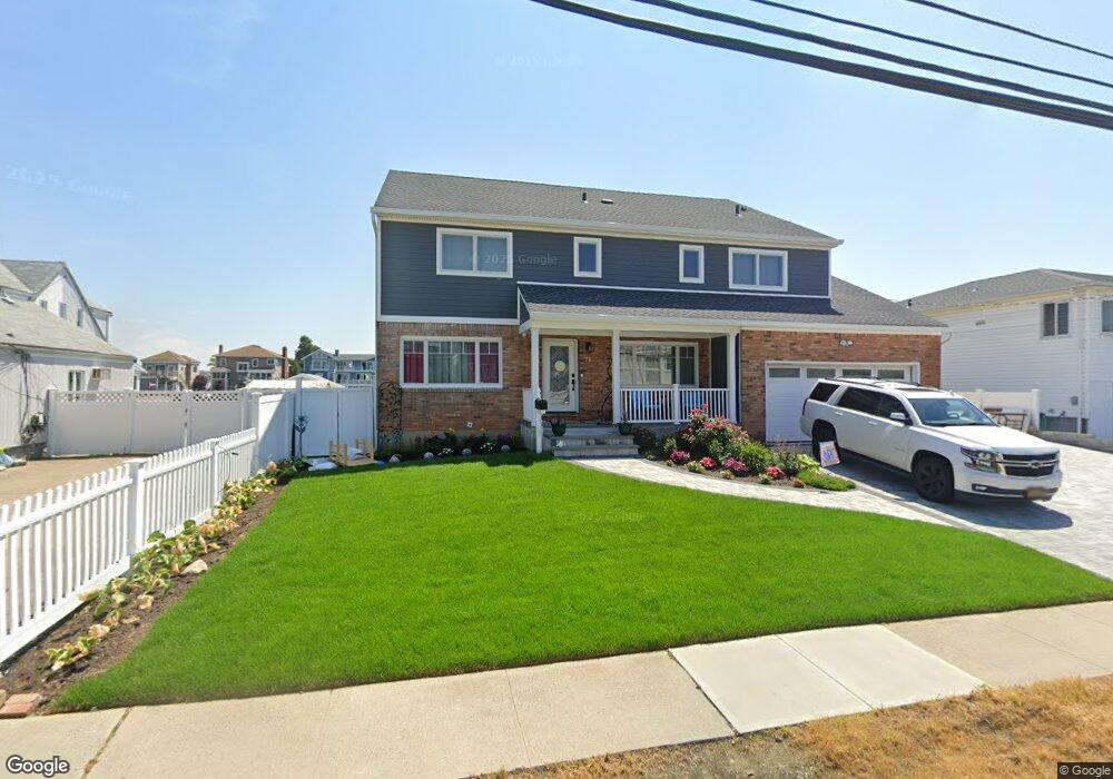 71 Prospect St, Freeport, NY 11520 - photo 1