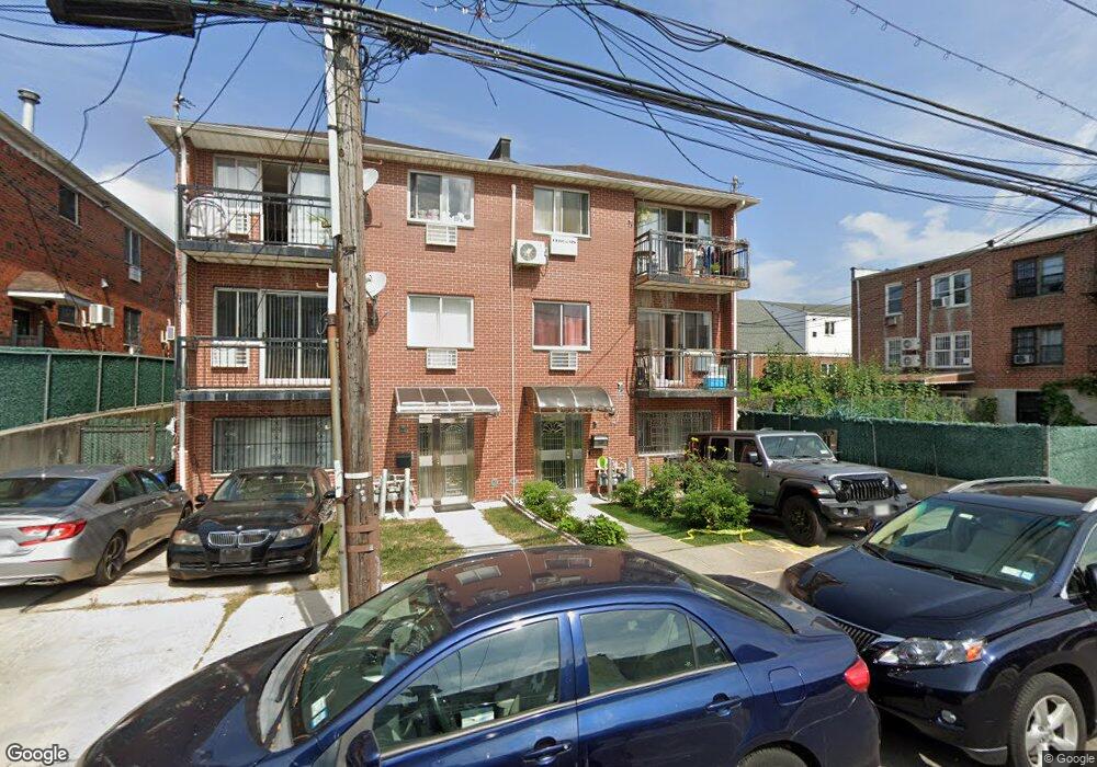 13639 59th Ave, Flushing, NY 11355 - photo 1