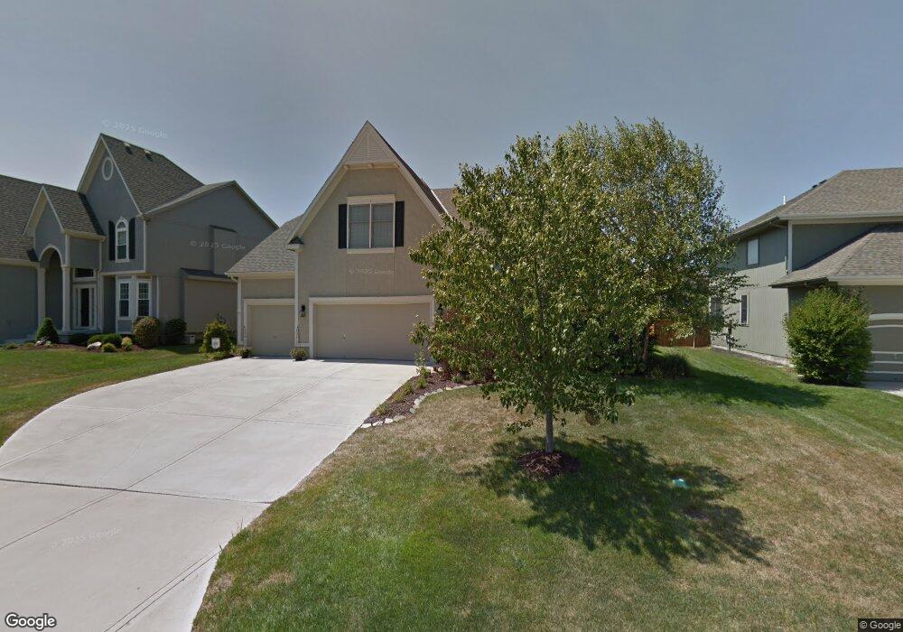 5514 Payne St, Shawnee, KS 66226 - photo 1