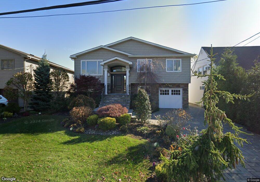 4055 Connecticut Ave, Island Park, NY 11558 - photo 1