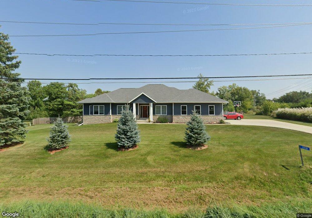 208 E Post Rd SE, Cedar Rapids, IA 52403 - photo 1