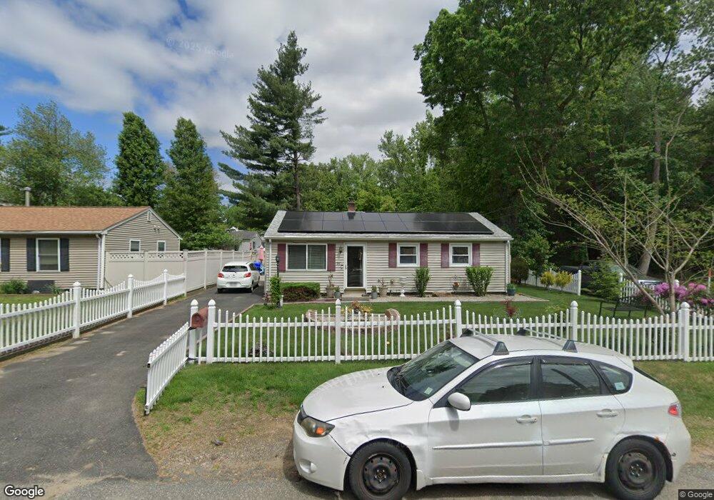 34 Woodcliff St, Springfield, MA 01109 - photo 1