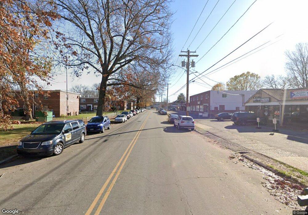 325 Granfield Ave unit B, Bridgeport, CT 06610 - photo 1