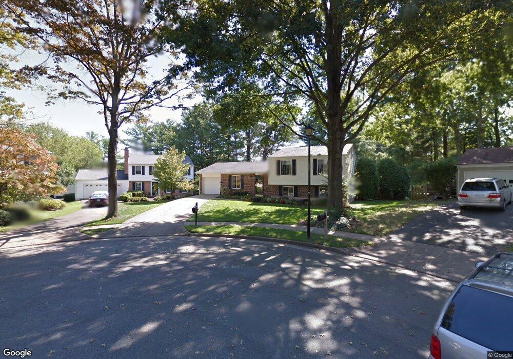 6317 Skinner Dr, Burke, VA 22015 - photo 1