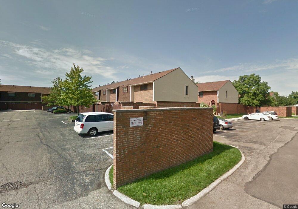 1899 Willoway Cir N, Columbus, OH 43220 - photo 1